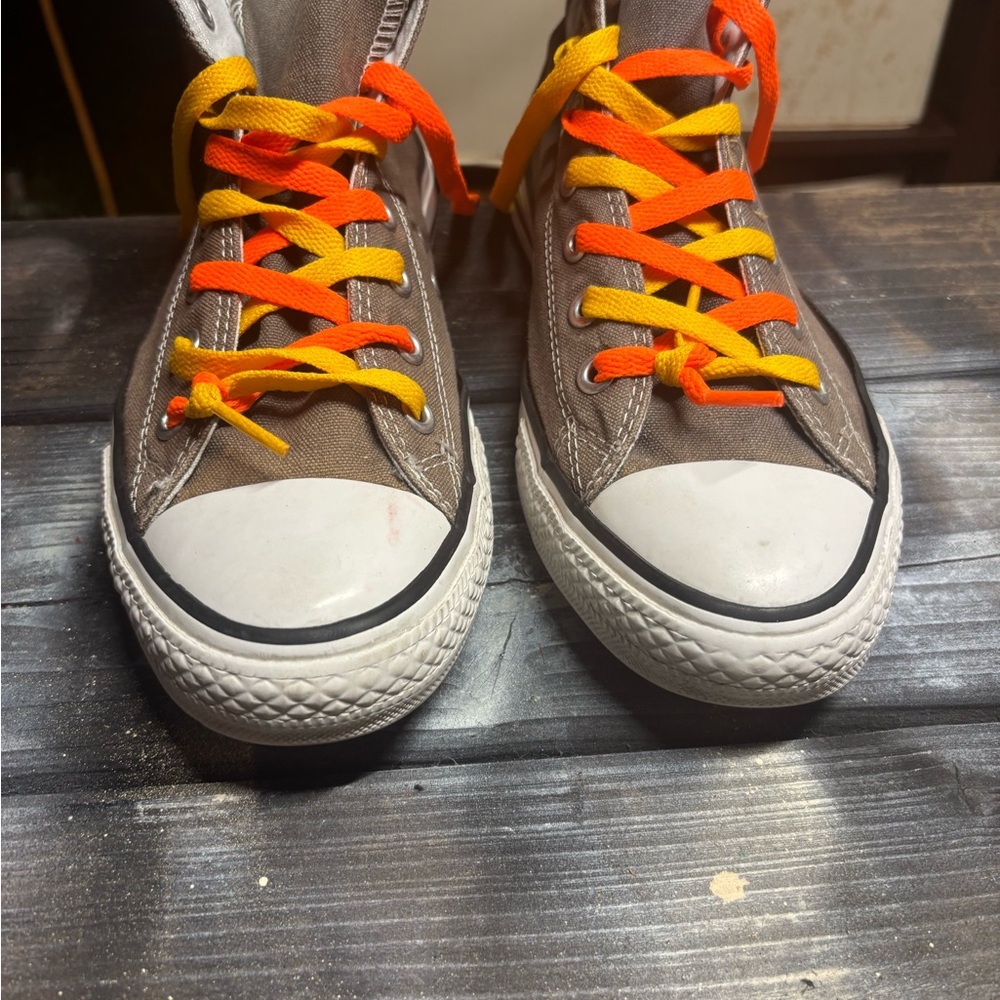Black and white converse M8 W10